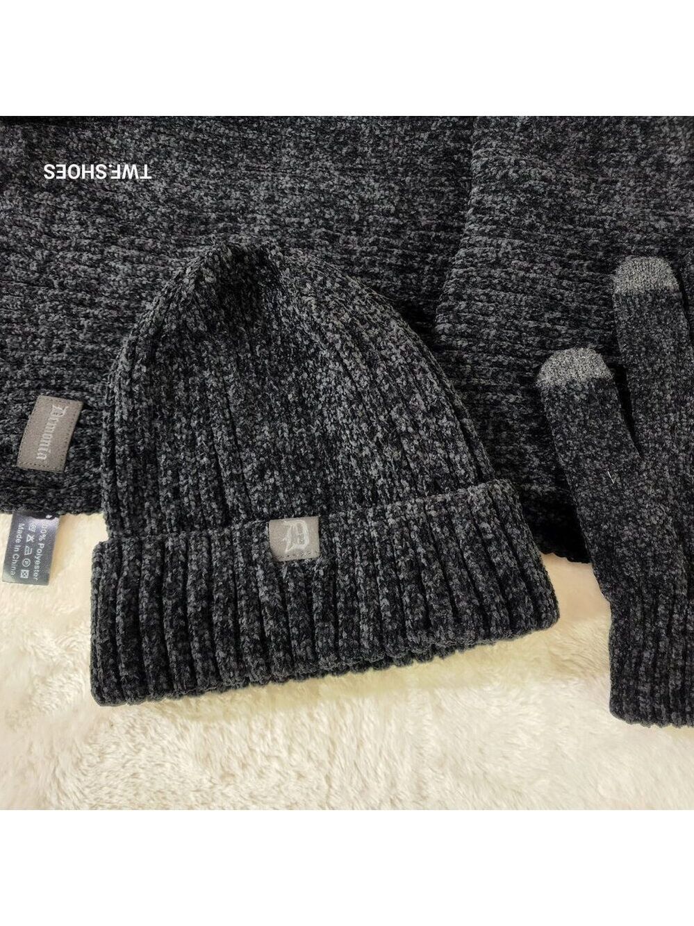 Demonia Official Limited Promotional Hat Gloves Extra Long Scarf Gift Set - Picture 4 of 6
